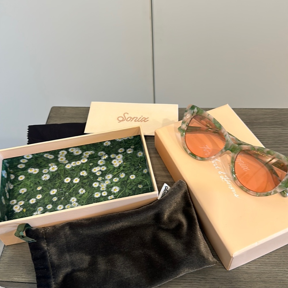 Sonix x For Love and Lemons Sunnies